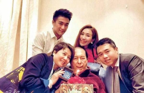 澳門精準(zhǔn)四肖期期中特公開，揭秘彩票背后的秘密，澳門精準(zhǔn)四肖期期中特揭秘，彩票背后的秘密公開！