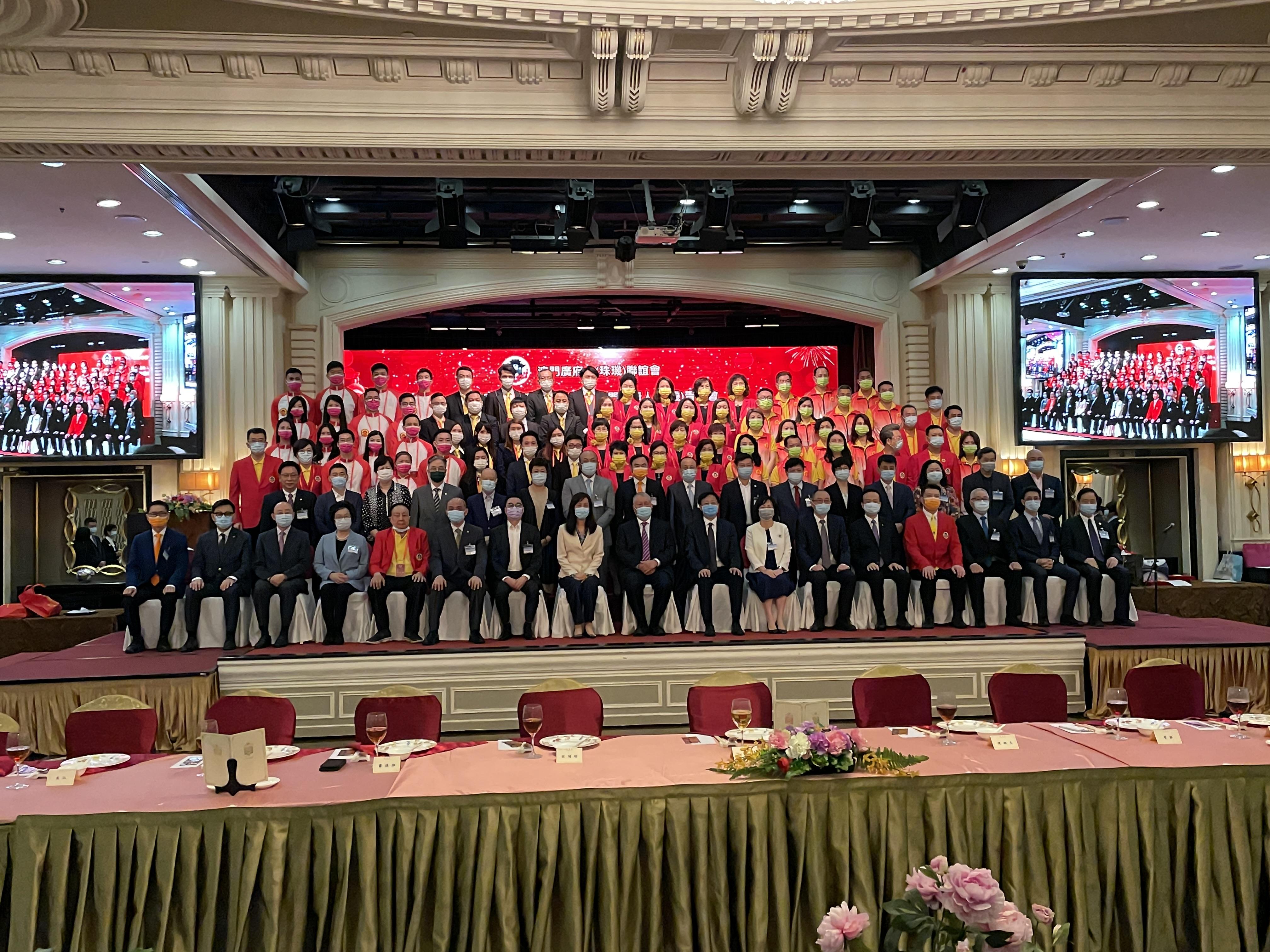 新澳門精準四肖期期中特公開，一網(wǎng)打盡博彩秘籍，澳門精準四肖期博彩秘籍一網(wǎng)打盡公開揭秘